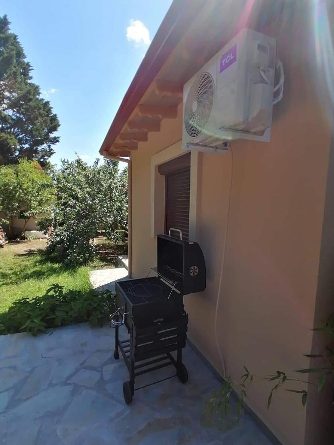 Tiny House By The Sea Villa Nea Skioni Bagian luar foto