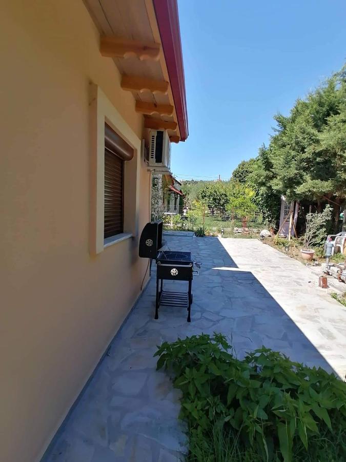 Tiny House By The Sea Villa Nea Skioni Bagian luar foto