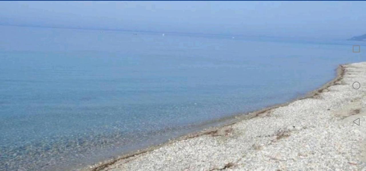 Tiny House By The Sea Villa Nea Skioni Bagian luar foto